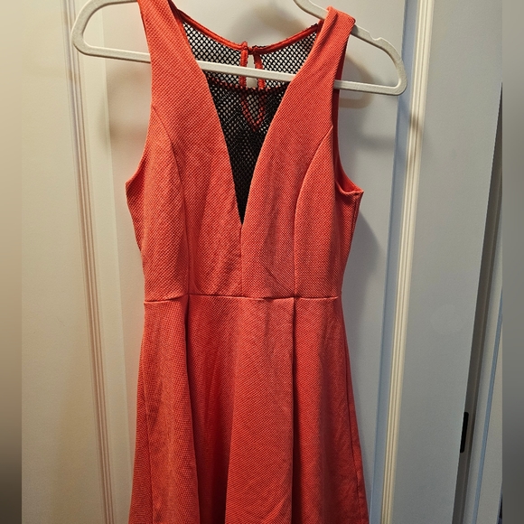 Textured Peach Mesh Insert Dress - Picture 3 of 3
